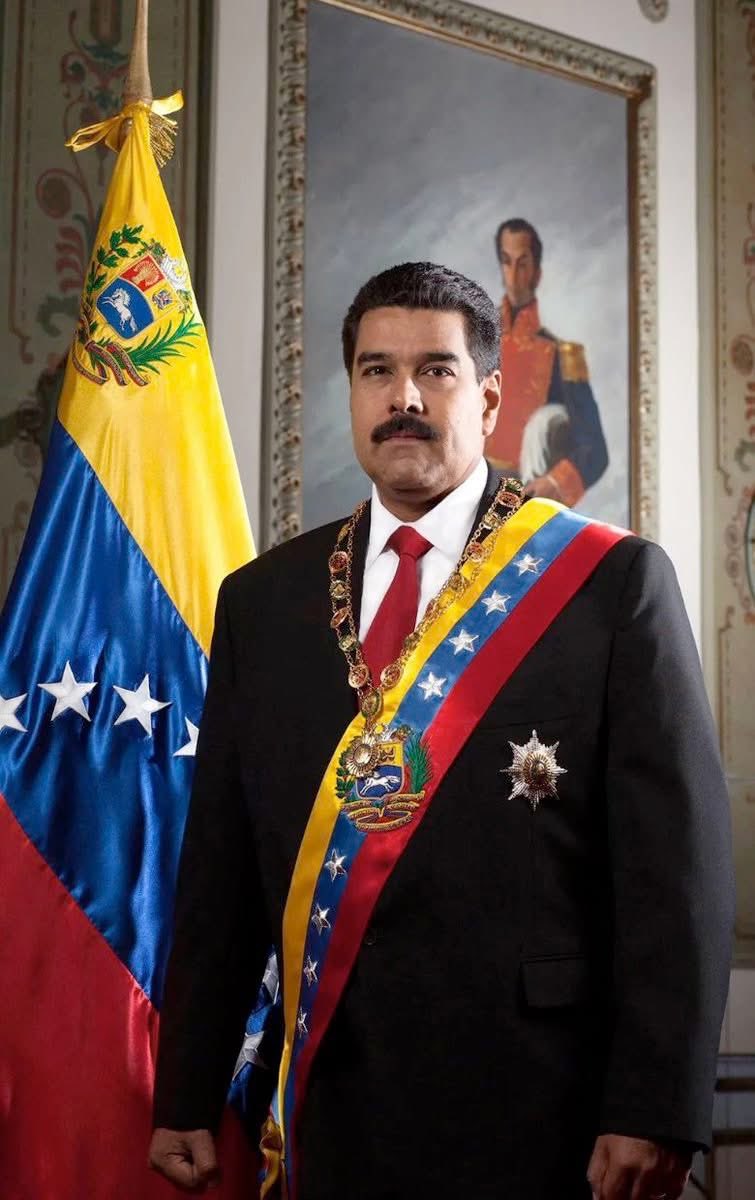 PaulGoldEagle's tweet photo. FROM JOSHUA HALL....
🚨"BREAKING:🚨 Trump administration in plea negotiations with former Venezuelan President Nicolas Maduro, who is reportedly cooperating to implicate top US politicians of both parties who were on " The Venezuela List" and receiving MILLIONS OF DOLLARS IN KICKBACKS from Maduro's narcoterrorist regime in exchange for letting deadly drugs flow into our country. Maduro is being brilliantly used by President Trump to get "the big fish" within our own government. Good - LOCK THEM ALL UP!"