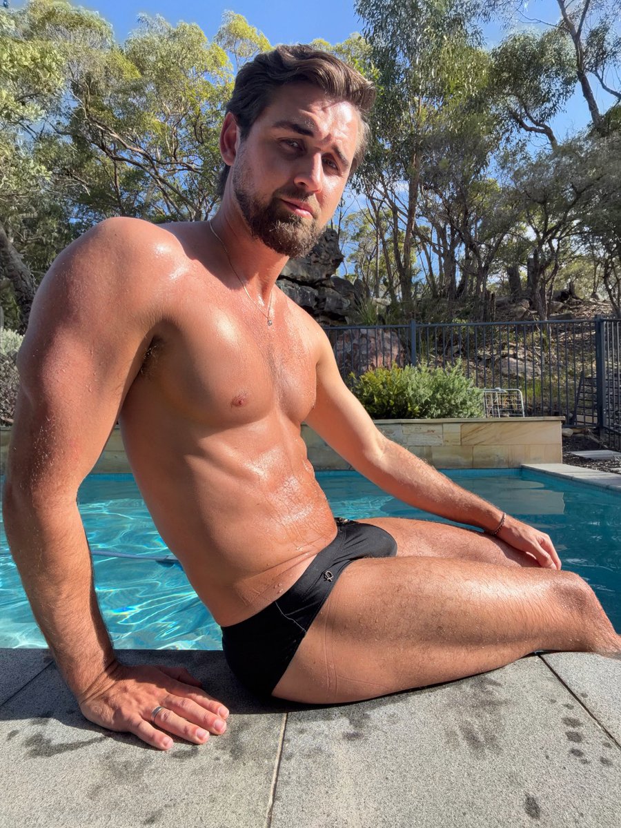 Miss the tan, miss the swimming weather. Probably need a bigger speedo but we’re okay 🙏