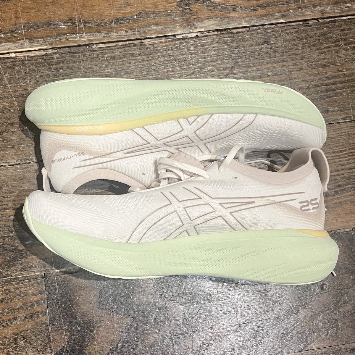 AHZUH's tweet photo. About to take these on their first 5k after having them on ice for the last year almost https://t.co/T2YMeCV0AQ