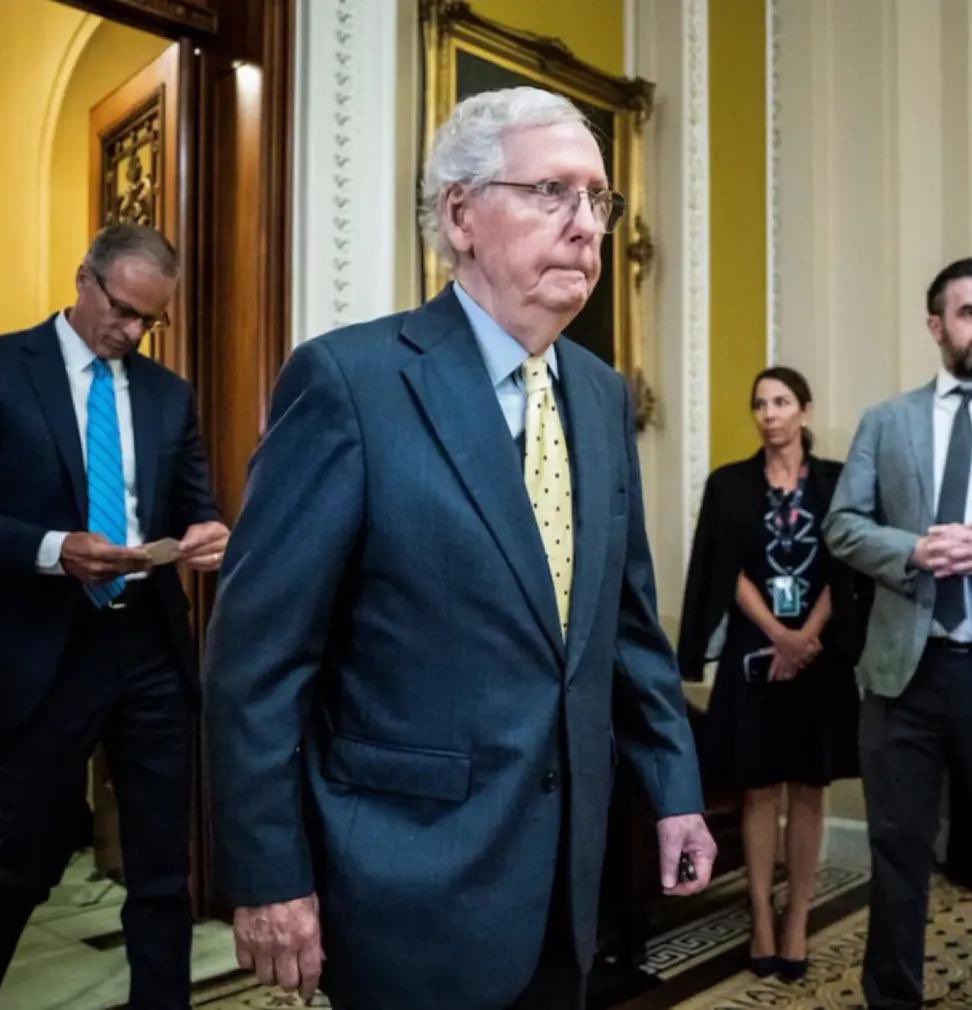 TrumpBarron_Q's tweet image. Raise your hand if you want RINO Senator Mitch Traitor McConnell to LEAVE Congress