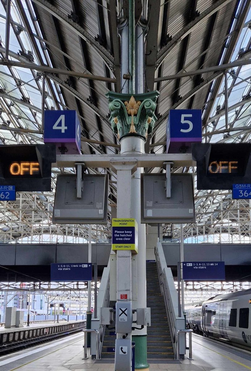 Signal of the Day 🚦🚥🚂 tweet media