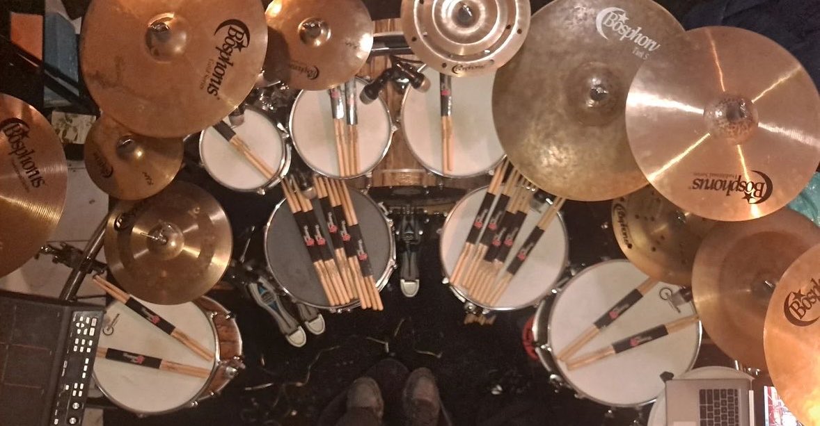 DiemondStar's tweet image. Now's the time to stock up on sticks!

Shop now at DiemondStar.com

Dion Davis #drumsetup with Diemond Star Drumsticks

#Drummer
#DiemondStar
#Drumsticks
#FeelTheDifference
#PlayTheFeeling
#Drummers
#Drums
#PlayBeyondTheOrdinary