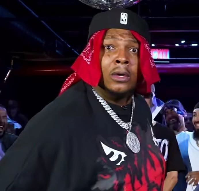 BlackCompassBCM's tweet image. Did Papoose just smoke 50 cent?