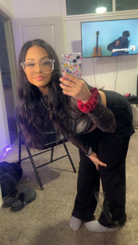 ASHLEY ☘️😘👀🦋💰 tweet media