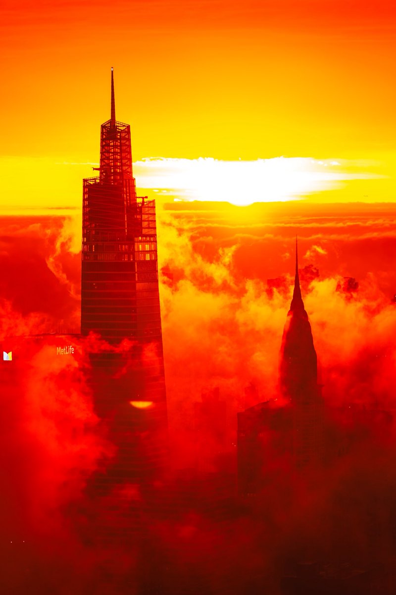 shotbyjazzmin's tweet photo. Incredible Shots …📸🔥
.
.
.
.
#architecture #nyc #empirestateofmind #keepshooting📸 #pickupyourcamera📸 https://t.co/65tg21YNUO