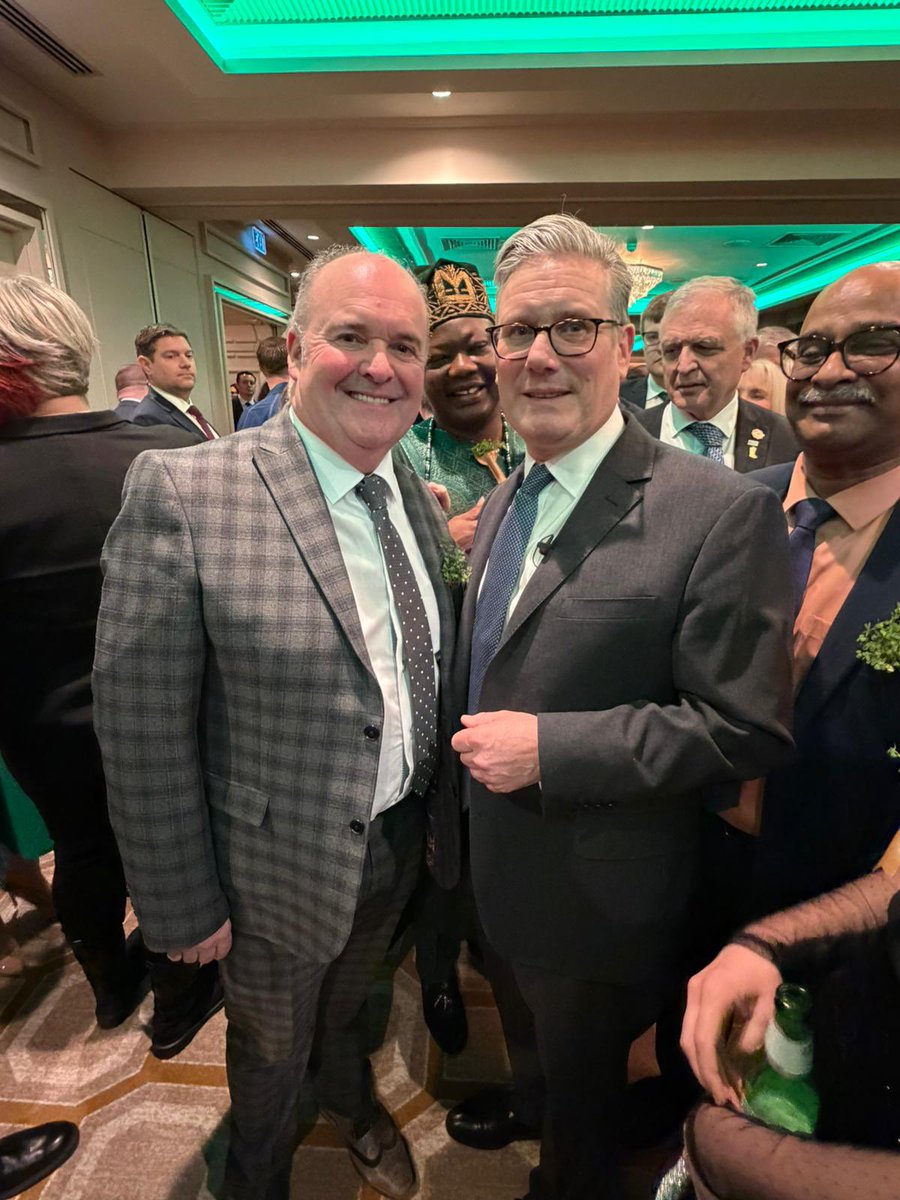 Alan Lowry tweet media