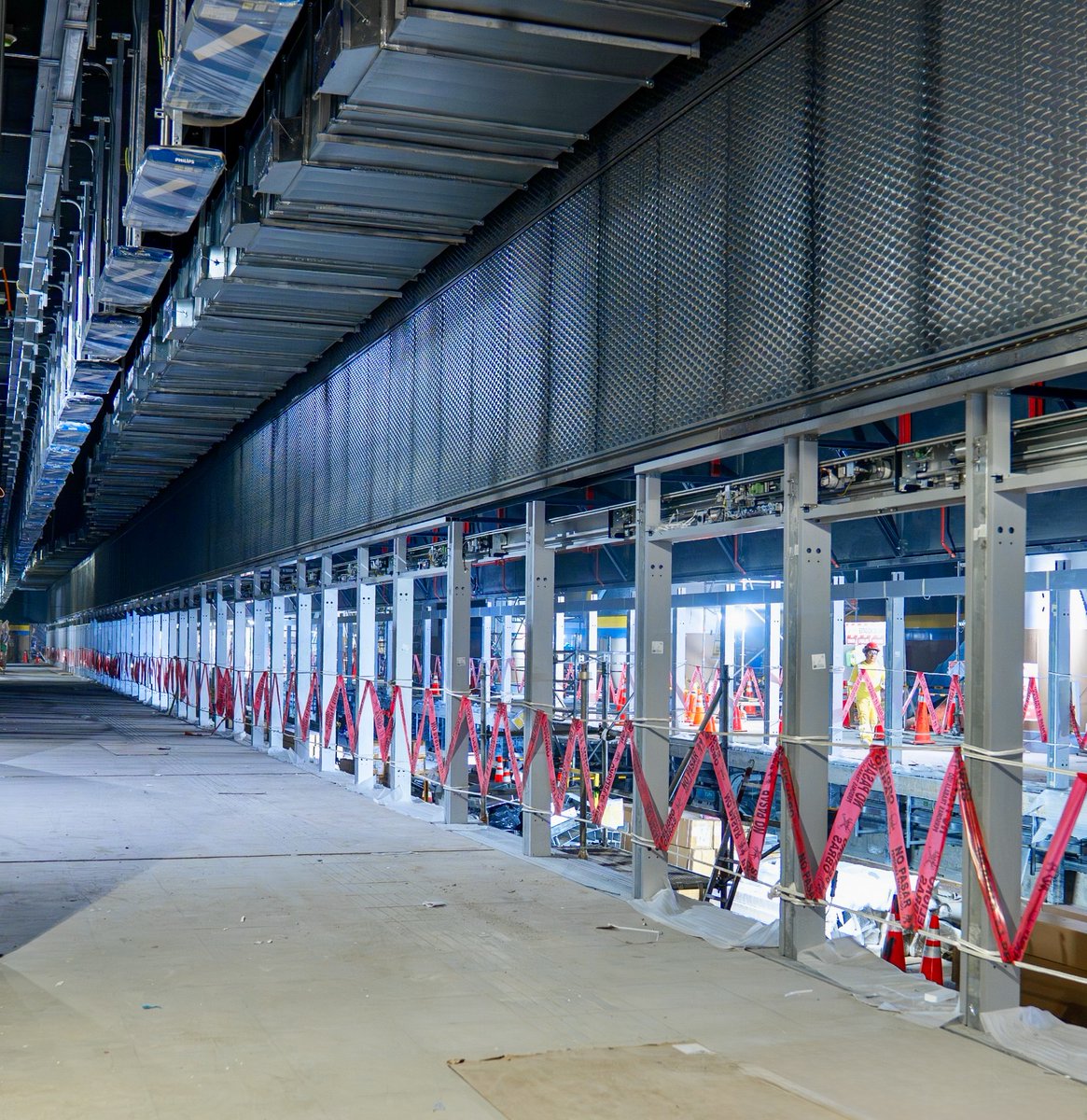 Obras de Arquitectura en anden de  Estación Nº 16 Intercambiador L2/L1 28 de Julio de Linea 2 del Metro de Lima #MetroNews 🇵🇪 🚧 🚇 Profundidad : 25 metros - LOC : Av 28 de Julio - La Victoria - Lima. <a href="/ALAMYSoficial/">ALAMYS</a> <a href="/cynmoto/">Cynthia Yamamoto</a>