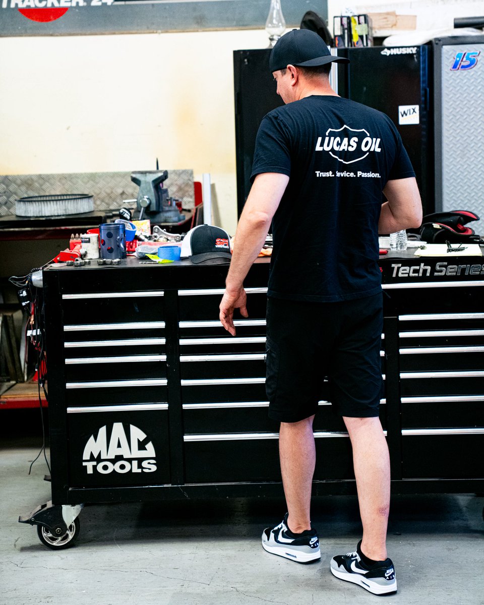 Kyle Busch tweet media