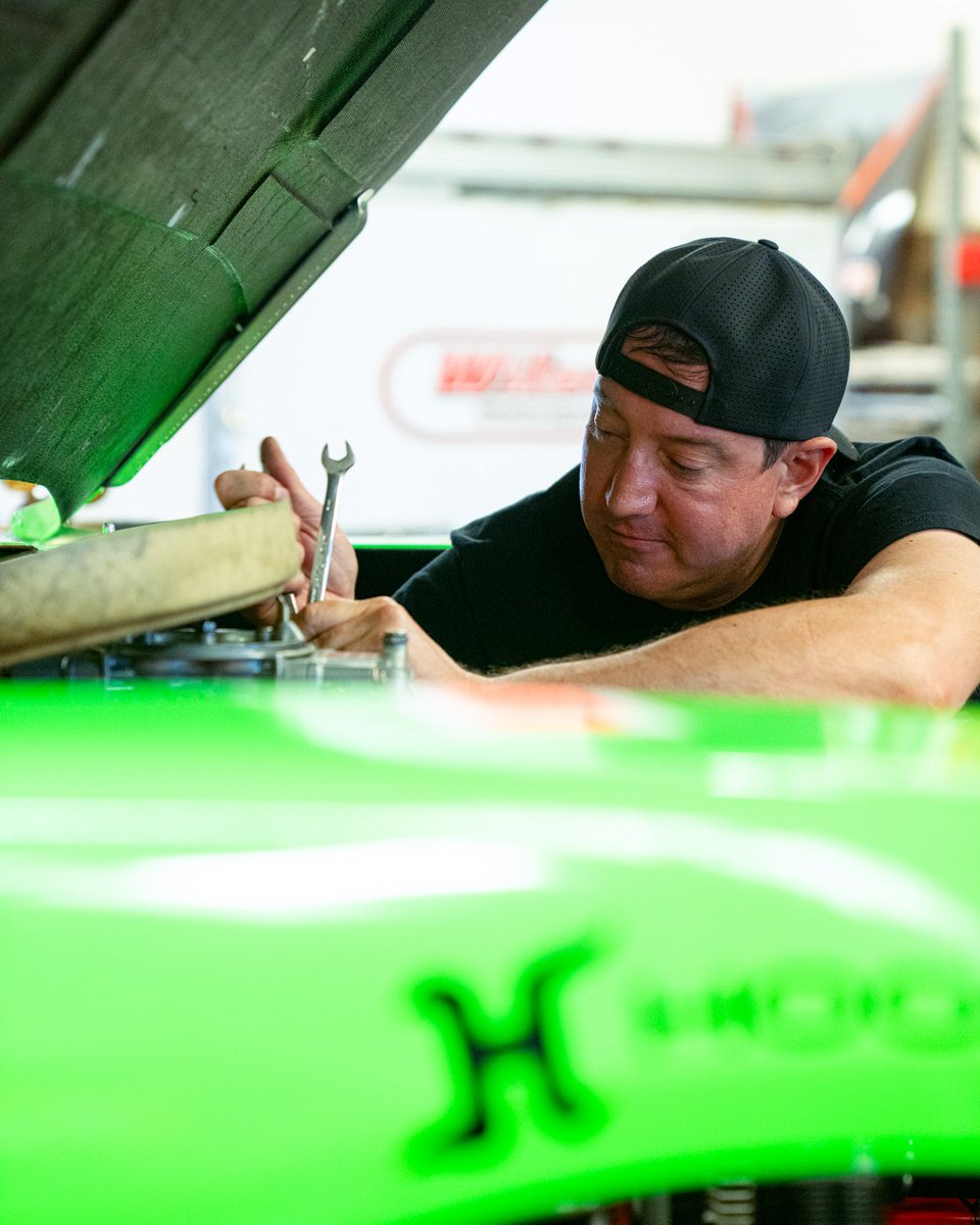 Kyle Busch tweet media