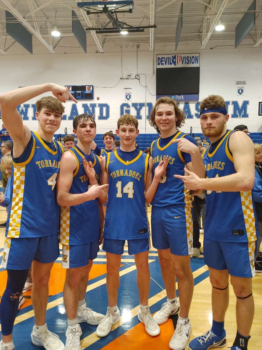 StoriedRivals's tweet photo. 🏀 OHSAA Boys D5 Regional Semifinal

FINAL OT
West Muskingum 55
St. Clairsville 53

NOAH MORRISON CALLS GAME!!! A full court HEAVE and Noah drops it in to send West M to the Regional Final. They’ll face the winner of Eastern/Ironton Saturday at the Convo.

#SRScores // @WestMSports // @EastDistrictAB