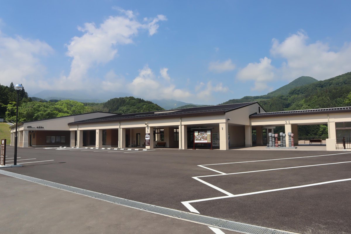 アラフドアート tweet media