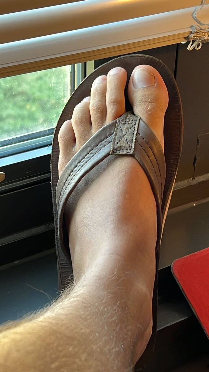 macrodudefeet tweet media