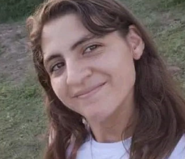 desaparecidaorg's tweet photo. Ada Agustina Ávalos tiene 18 años, desapareció el 10/3/26 en Gancedo, provincia del Chaco. Es delgada, altura 1,60. Vestía remera blanca, pantalón jean y zapatillas rosadas. Se hizo la denuncia. Por favor avisar #Urgente a la policía local, o al☎️101 o 911 

#Gancedo #Chaco https://t.co/ee9tQNEFXi