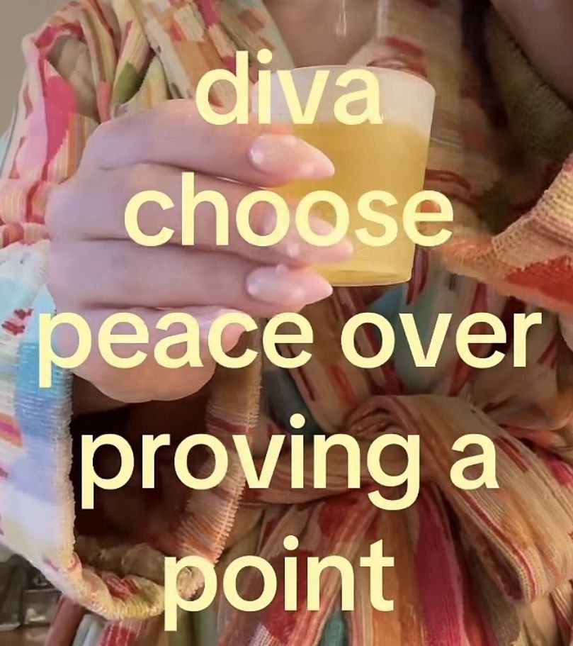 𝜗𝜚 nini (@ohmsbydeftones) on Twitter photo 