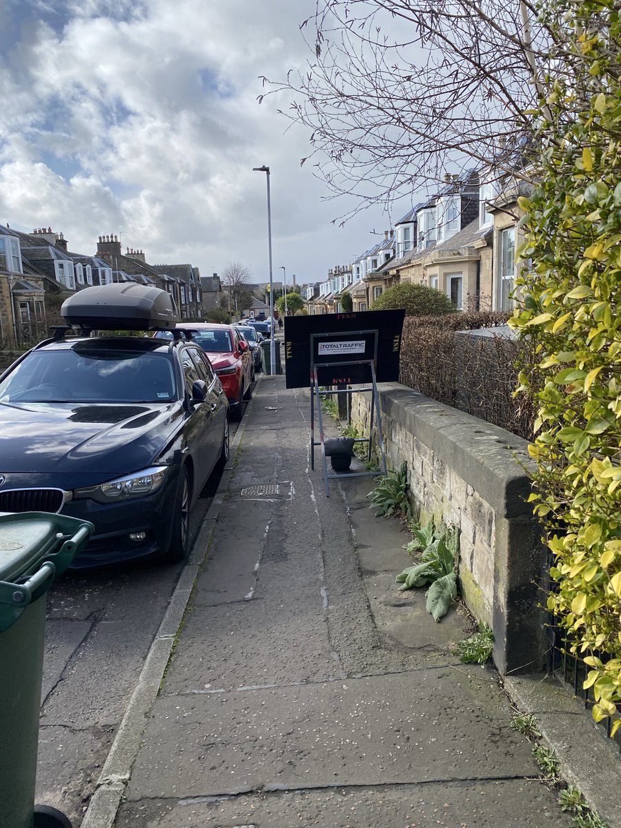 Edinburgh’s Disgraces tweet media