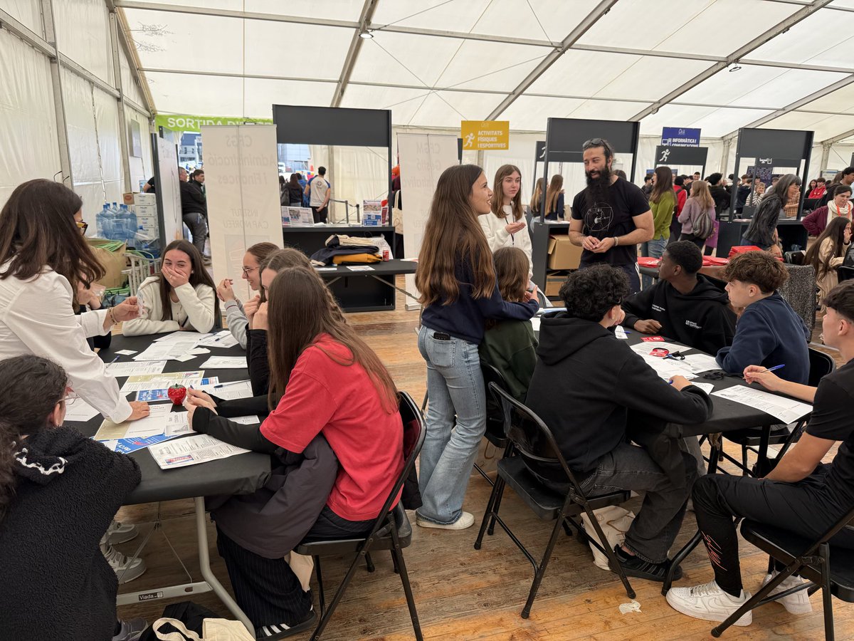 AdmNorfeuRoses tweet media