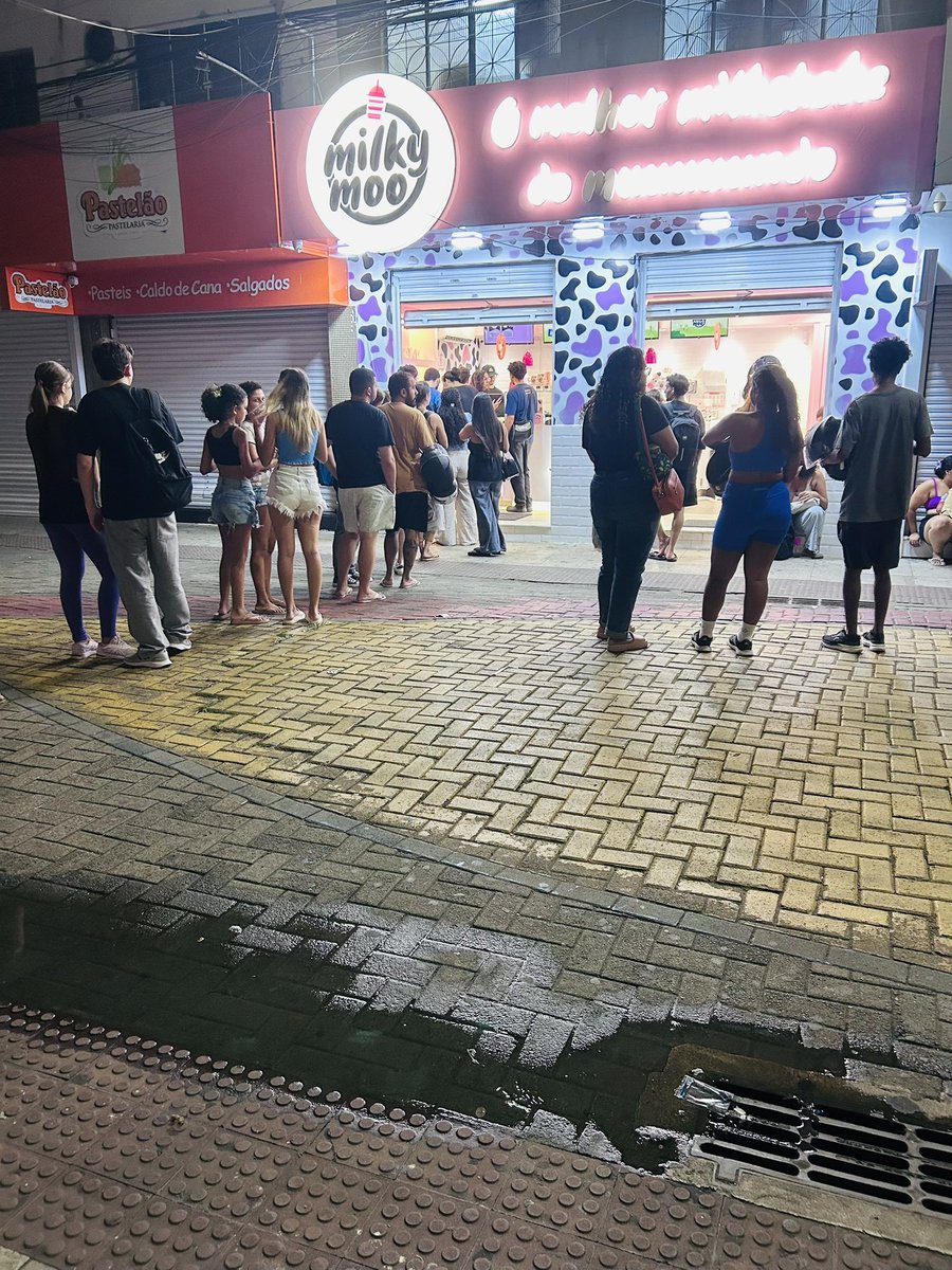 manoel_Freire's tweet photo. @milkymoobr vc não me ajuda, não se ajuda e não ajuda ninguém.
Fiz um pedido para retirar na loja pq n tem entrega, chego no horário e ainda tenho q esperar na fila para ser chamado. Organização ZERO https://t.co/4hbthsHEqN