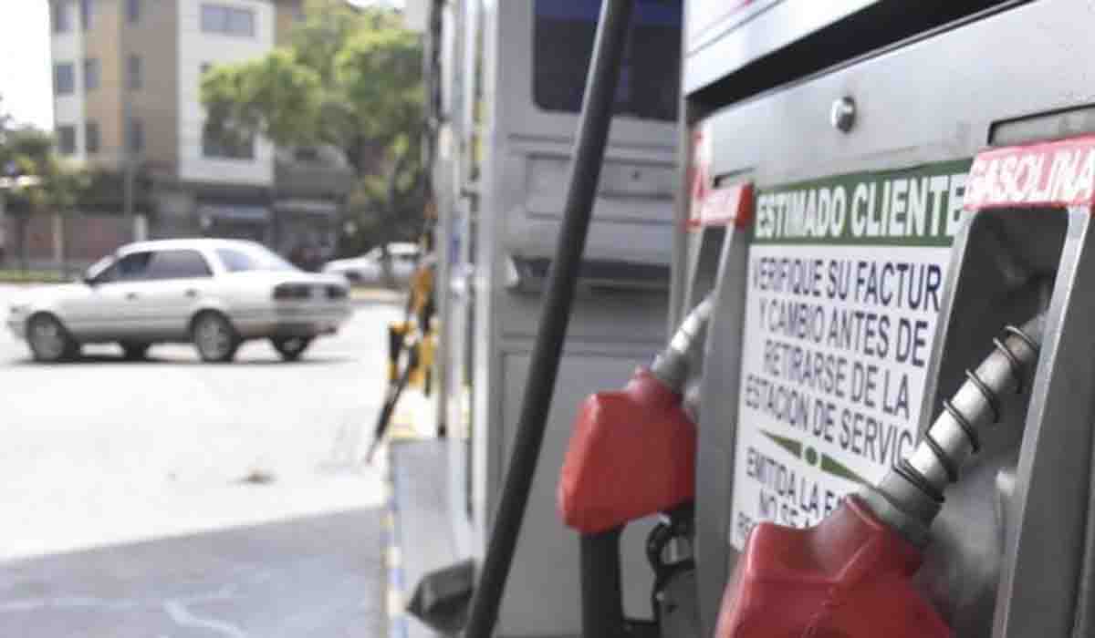 eldiabolivia's tweet image. Surtidores niegan ser responsables de los problemas de combustible señalados por YPFB
eldia.com.bo/2026-03-11/eco…

#Gasolina #AsosurNacional #Calidad
#ElDíaBolivia