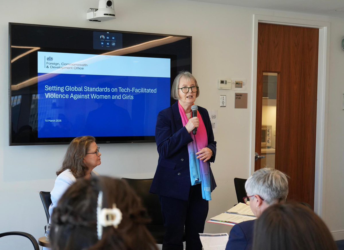 Harriet Harman tweet media