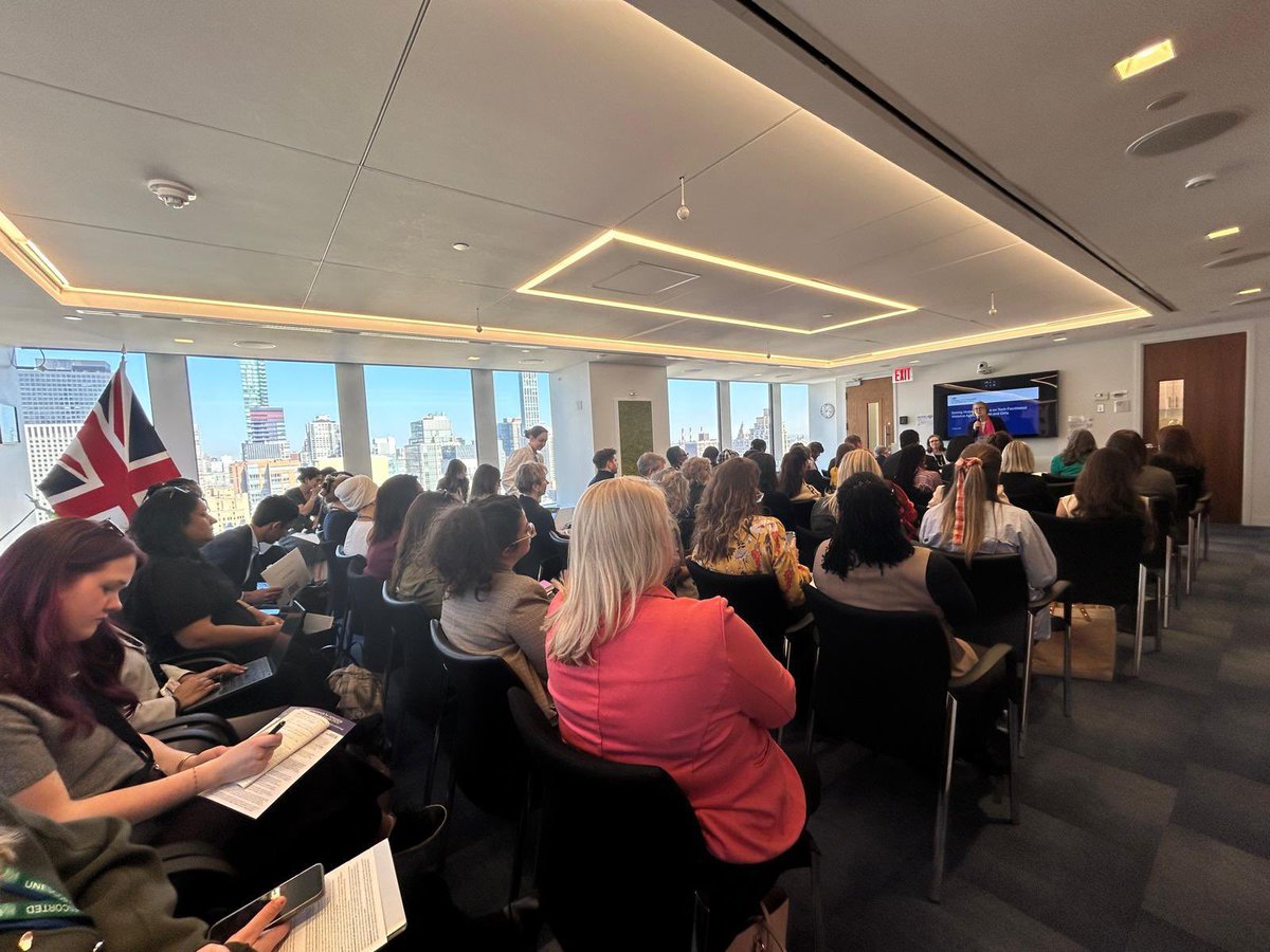 Harriet Harman tweet media