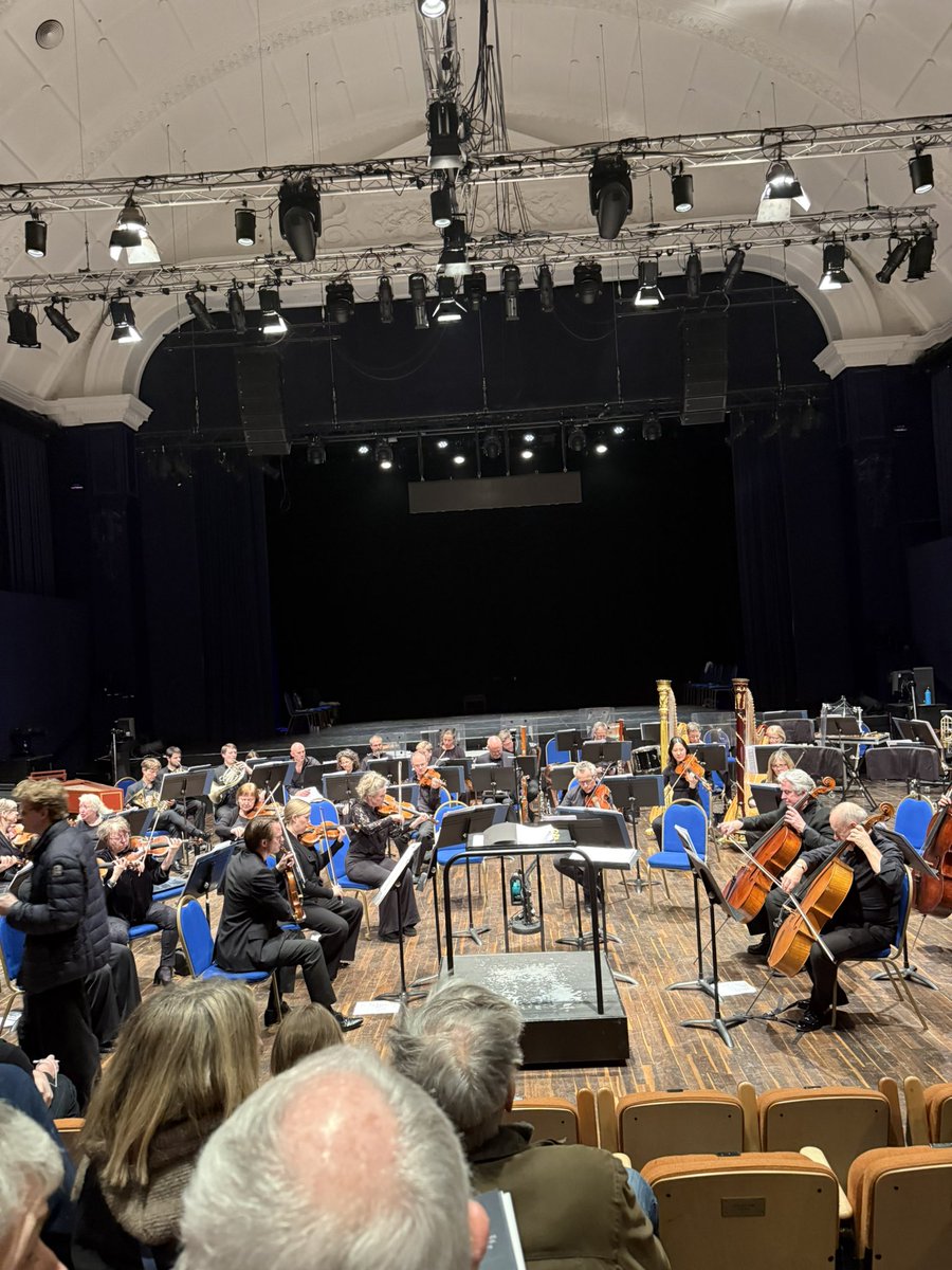 PGilluley's tweet image. Getting ready for #Act3 tonight @BlackheathHalls with @Nationaloperastudio