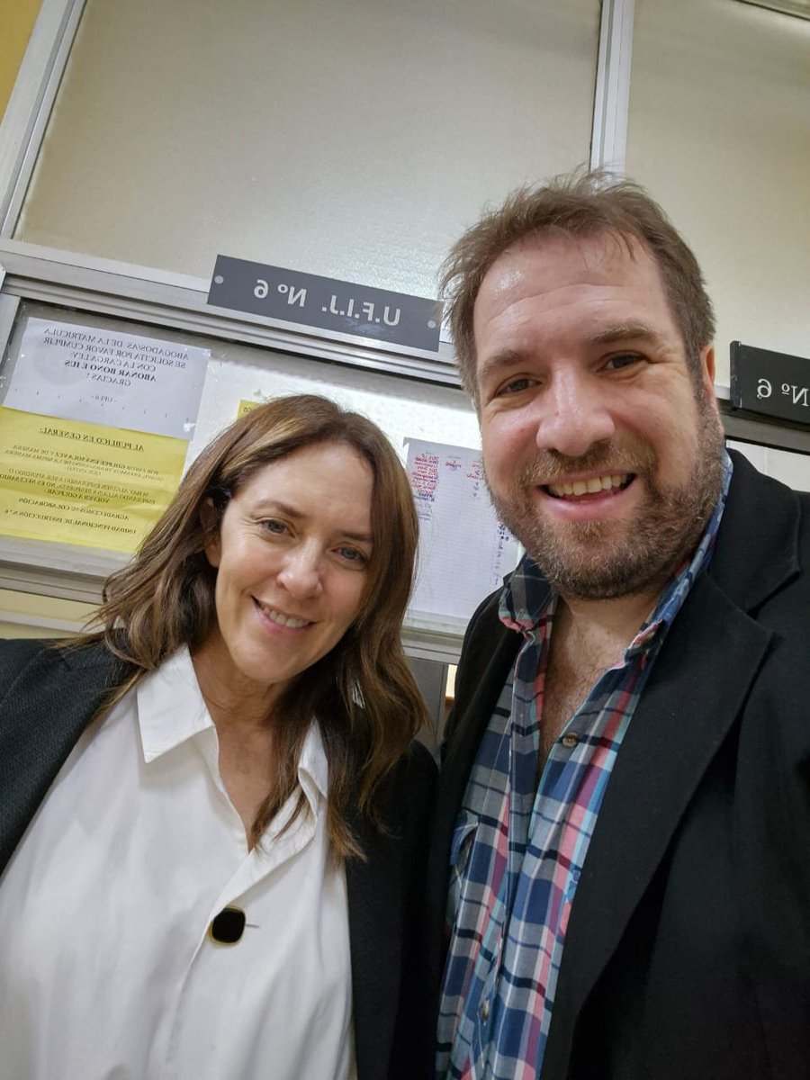 HernanSeivane's tweet photo. La Provincia de Buenos Aires no aguanta más el adoctrinamiento de género K y de la izquierda. Acompañé a Grace Spinelli de Padres Unidos, continuando con el aporte de pruebas en la causa que denuncia los libros de la ESI que promueven pedofilia e incesto. 🤮

La causa es impulsada por la @asoc_morelli y el concejal de LLA de Morón @ezetozziok.

Varios diputados nacionales y concejales de LLA lideran la pelea contra la perversión de la ideología de género en cada rincón de la Pcia. 🦁⚖️🇦🇷

Se agradece a @tipitoenojado y @Tomidiazcueto por el aporte de pruebas. También a todos los padres, profesores y maestros que desde el anonimato, por el miedo a las represalias, nos aportan material. 📁🛡️