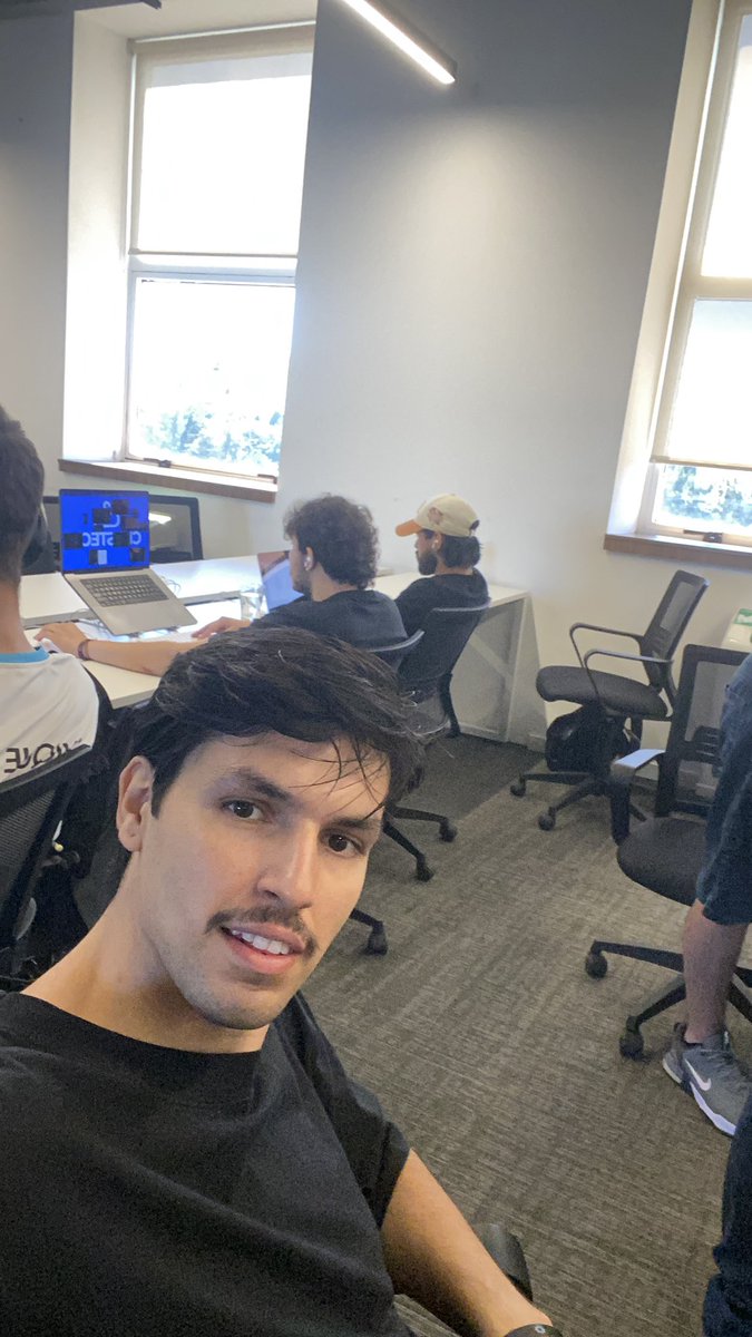 MartinVMorales tweet media