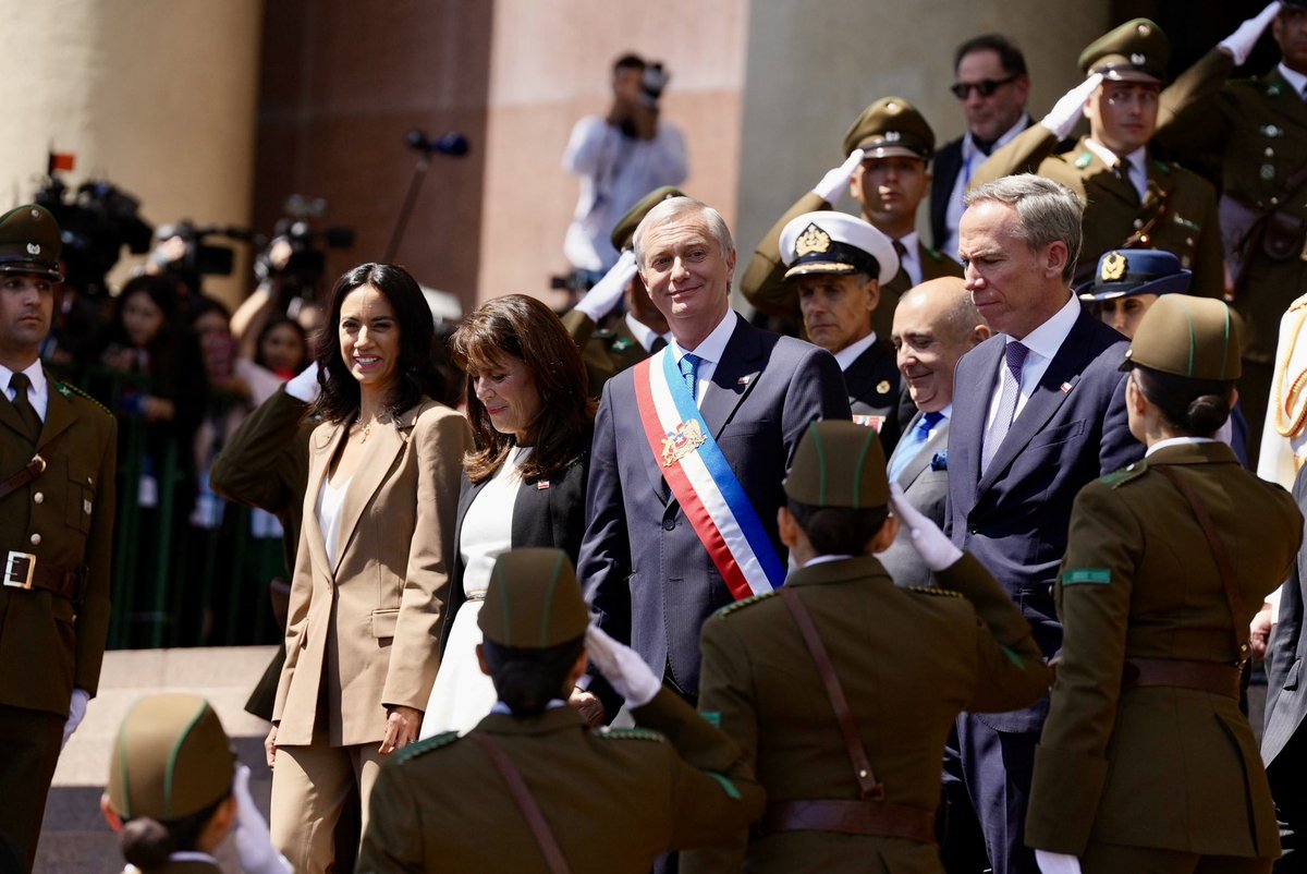 Christopher Landau tweet media