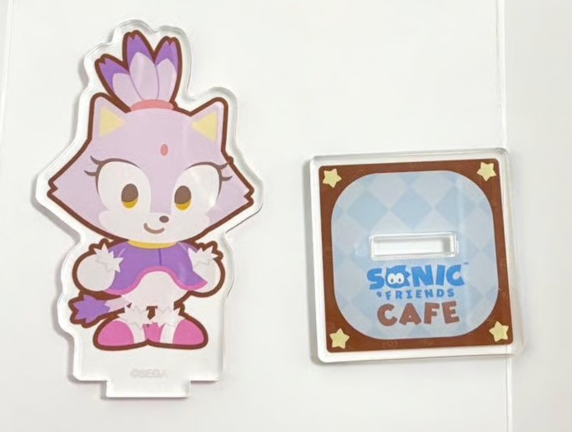 she’s so fucking ROUND and full of SOUP oh my god oh my god