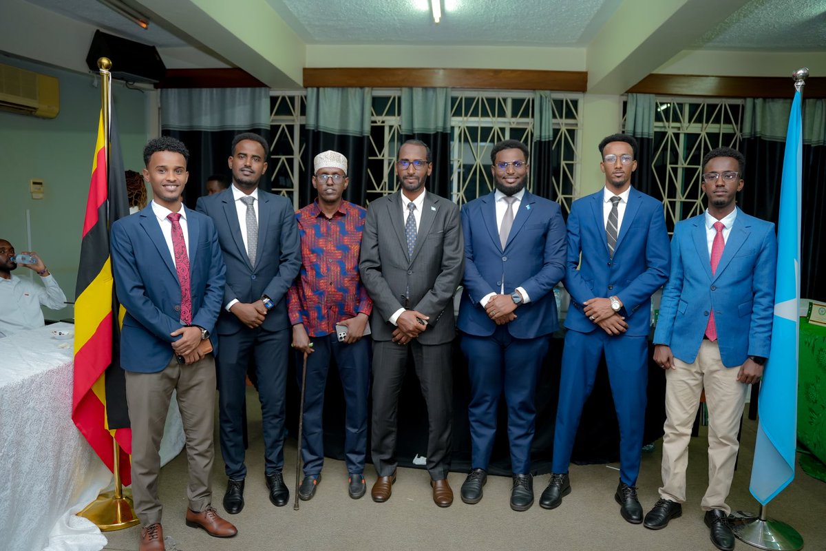 AbdikaniAdde's tweet photo. Honored to attend the Somali Students Graduation Ceremony at Makerere University. 🎓🇸🇴

The event was attended by the Deputy Ambassador of Somalia in Uganda, embassy officials, the Dean of Students, Somali elders, and the Somali community.

Congratulations to all graduates https://t.co/Kd1i73mVQX