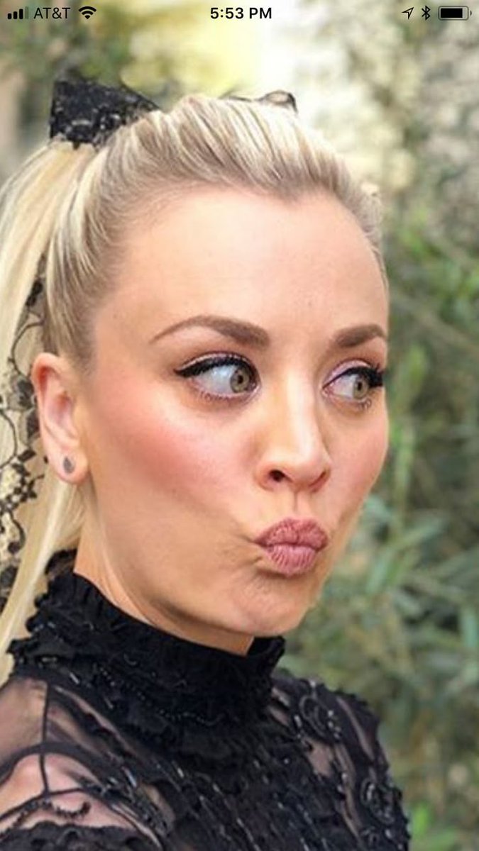 Kaley .C. Cuoco_RP tweet media