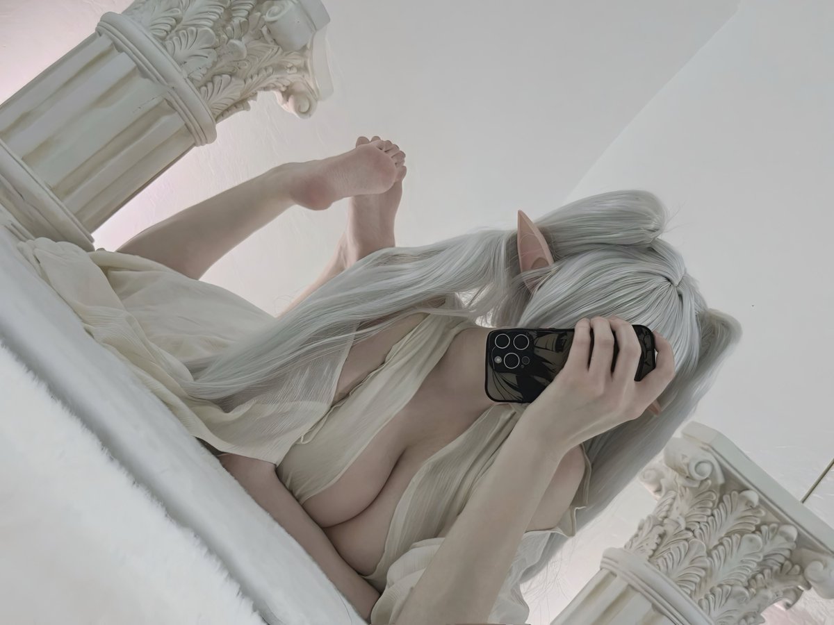 DailyxCosplay's tweet photo. DAY 6: cosplay @NnyxieYT 
#SFW #cosplay #daily https://t.co/0JXwg3XqUd
