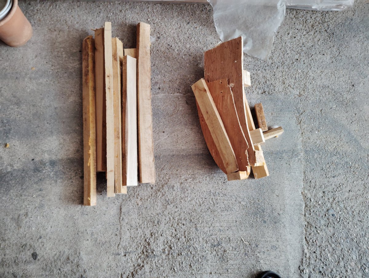 おはようございます😊
今日の朝の名古屋の天気晴れです😊
ソファ🛋️
カット
右側は処分します。

大相撲
熱海富士
今日も勝ちますように🙏☺️