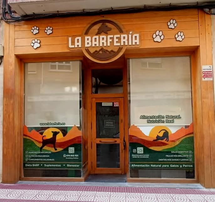 Cátedra de Comercio de la UR tweet media