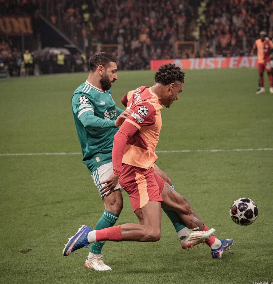 Galawelt tweet media