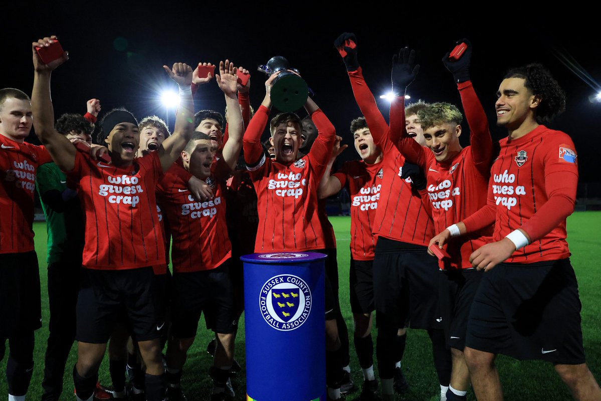 Lewes FC U18s tweet media