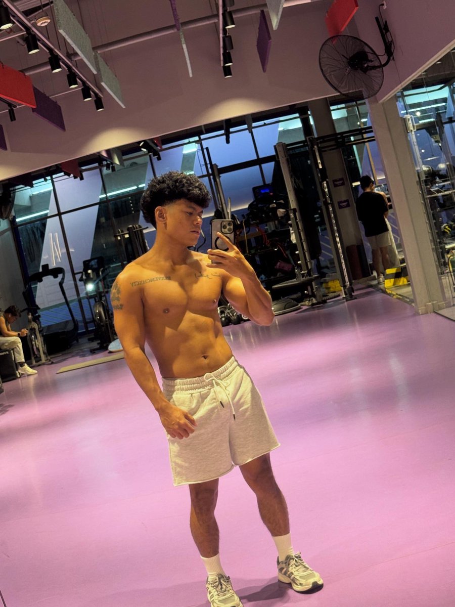 CurlyStud tweet media