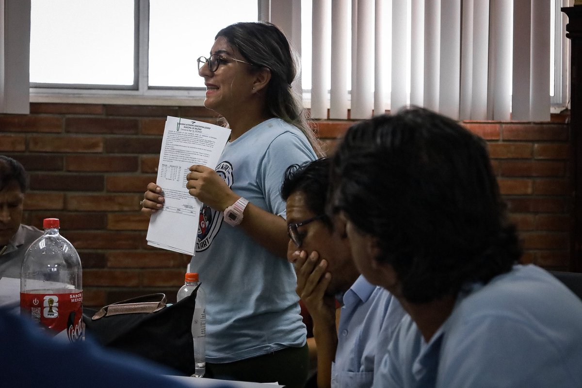 mauricioponceok's tweet photo. Hoy durante la sesión de concejo se vivió un importante ejercicio de participación ciudadana con la presencia de nuestros hermanos Salinenses que hicieron el uso de la silla vacía, exponiendo sus inquietudes y necesidades sobre los trámites de legalización #MauricioPonce https://t.co/damDeV4duO
