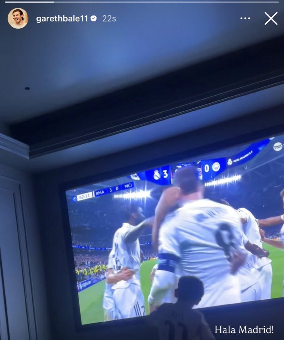 Otro SEÑOR en mayúsculas a los que los golfos del periodismo español pintaron como un mercenario, y desde que se fue, no para de demostrar su amor por el Madrid.

Se te quiere mucho Gareth. Leyenda del Madrid.