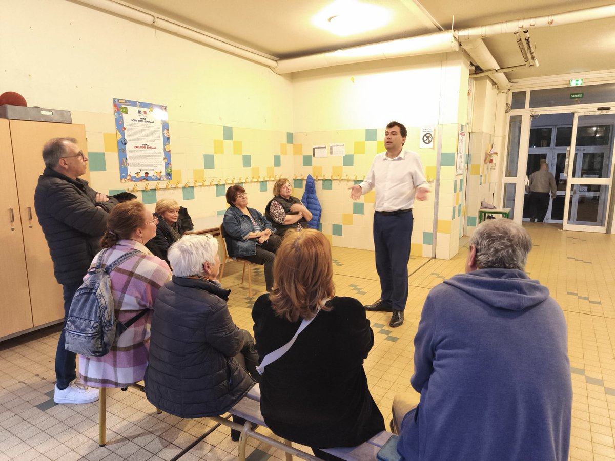GaelNofri's tweet photo. A la Madeleine Supérieure, au Chalet des Roses, à la Mantega ou encore à l'école Louis Fiori sur la Bornala, nos rendez-vous de proximité sont l'occasion d'échanger, de discuter, d'aborder bilan, programme et enjeux du quotidien ! #touspournice https://t.co/A0UwmPmLS9