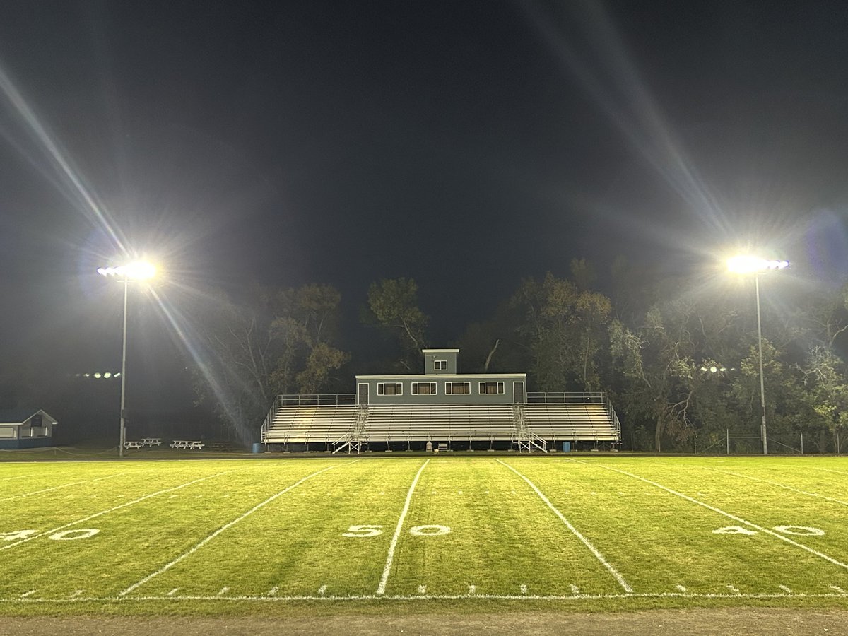 NDFBfields's tweet photo. Our next stop takes us to Larry Sandy Field, home of the Velva-Drake-Anamoose-GarrisonAggies. The field is named after Hall of Fame Coach Larry Sandy, who led the Aggies to 10 State Titles. Thank you Coach Matt Weidler for the pictures! https://t.co/E49TVKaSxF