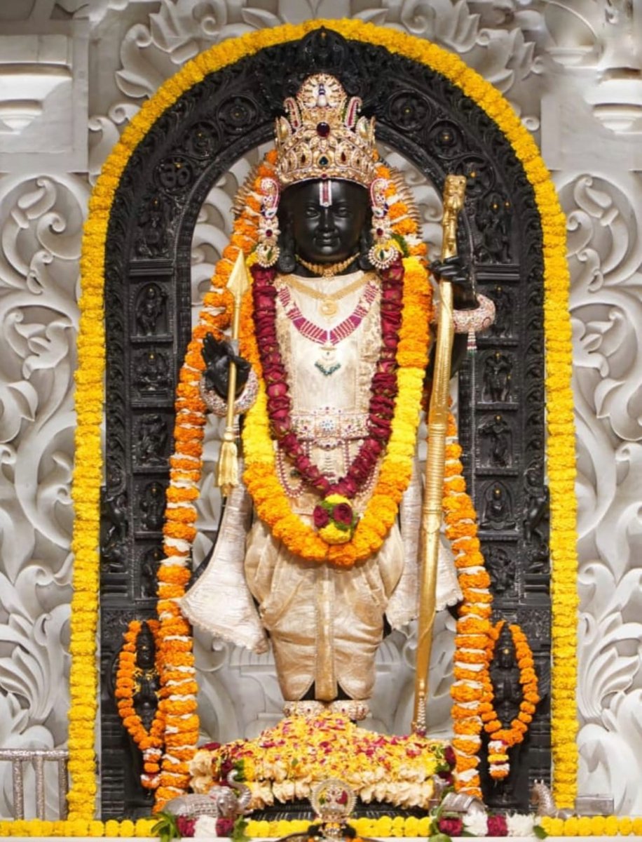 ब्रह्म मुहूर्त के आंनदमई बेला पर सुबह उठते ही सर्वप्रथम करिये कौशल्या सुत दशरथ नंदन, रघुकुल नंदन, रघुनंदन राघव, राघवेंद्र सरकार, अवध प्राणबल्लभ, अवधबिहारी, अयोध्या नाथ बालस्वरुप श्री रामलला के दिव्य अलौकिक दर्शन।