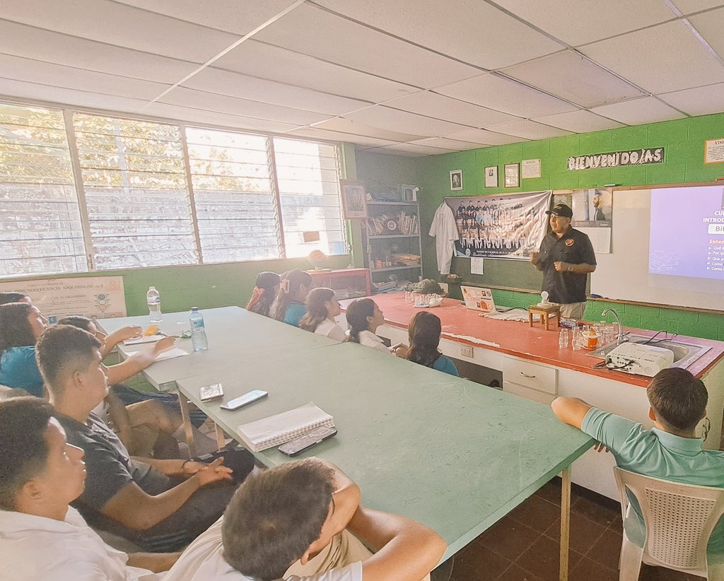 Luis21satoshi's tweet photo. Haciendo como siempre lo que me pasiona.

*Finanzas
*Tecnología 
*Valores 
*Prevención 

@Mission21fund 😎😎😎💪 https://t.co/QPdlTwAio3