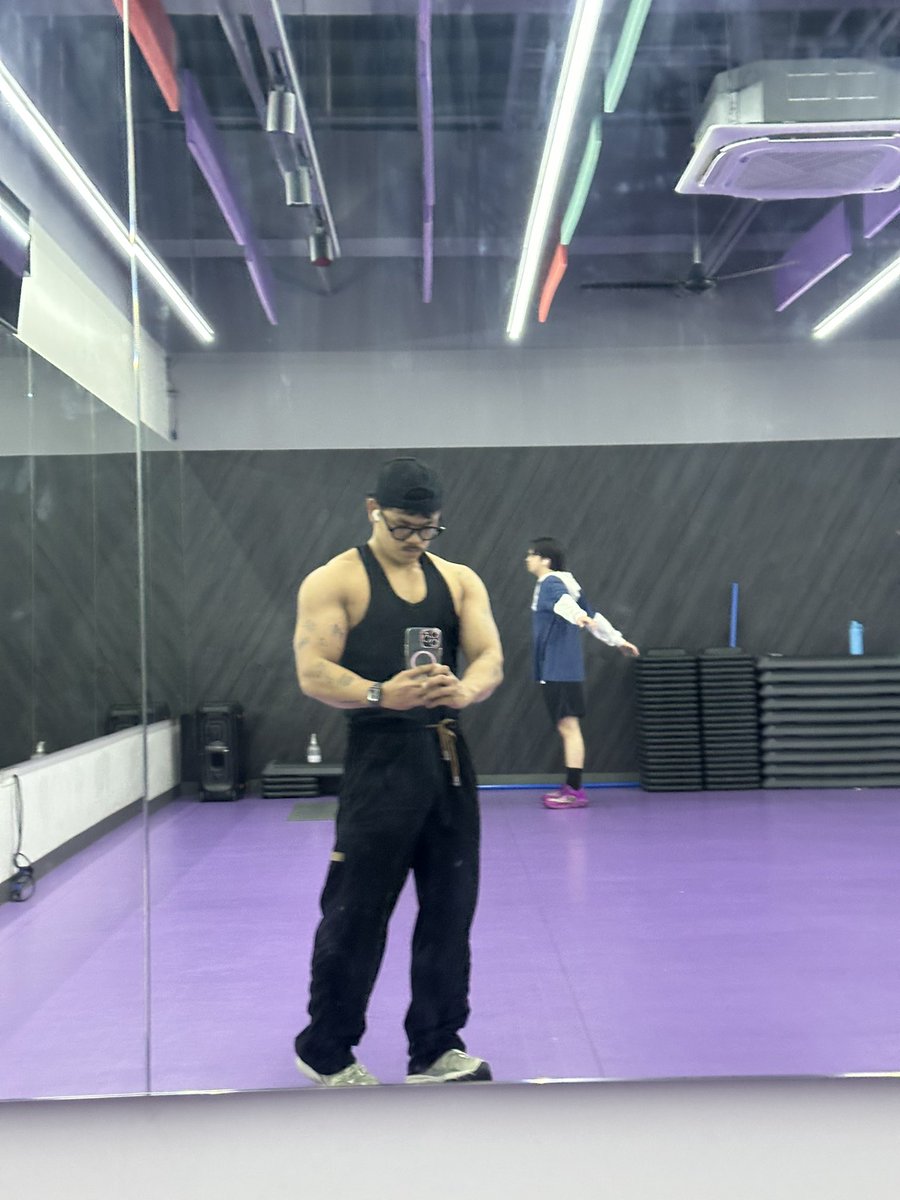 𝗴𝗲𝘆𝗯 tweet media