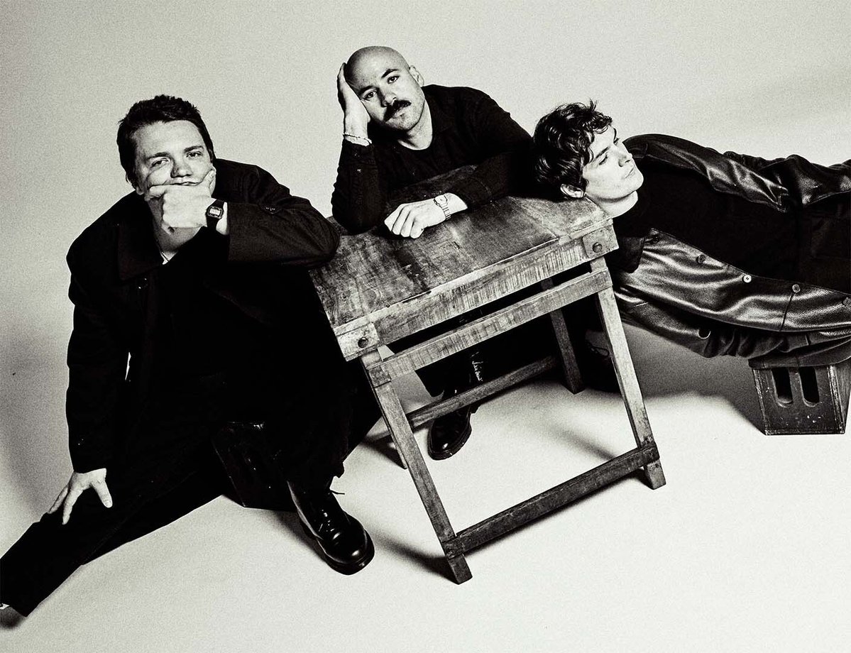 Fine Line tweet media