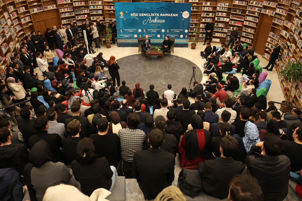 📍 Ankara

Altın Mekan’da, İlim Yayma Vakfı Mütevelli Heyeti Başkanı Sayın Bilal Erdoğan’ın katılımlarıyla “Söz Gençlikte Ramazan” programımızı gerçekleştirdik.

Çağın meseleleri karşısında gençliğin üstlendiği sorumluluğu, fikir ve değer dünyamız ekseninde kapsamlı bir şekilde