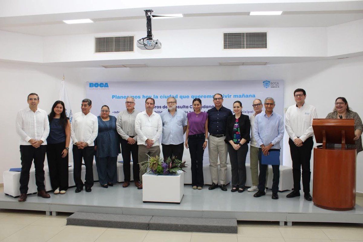 _BocadelRio's tweet photo. El Foro sobre Desarrollo Económico y Turismo se realizó con éxito gracias por la participación

Agradecemos al Padre Francisco Javier Alonso Arroyo, rector de la Universidad Cristóbal Colón, y por abrir este espacio de diálogo que suma ideas para el futuro de esta Ciudad Ejemplo. https://t.co/4nMeJ1TxAJ