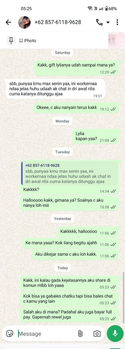 starfaav's tweet photo. Hallo kak @awaaioueo kenapa gabisa bales chat aku di wa ya? Sok sibuk kah? Atau gimana? https://t.co/16HTQp8f2I
