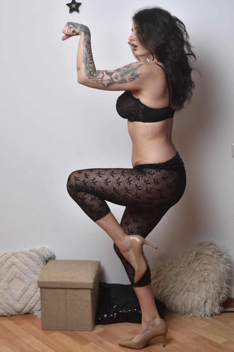 venusinylons tweet media