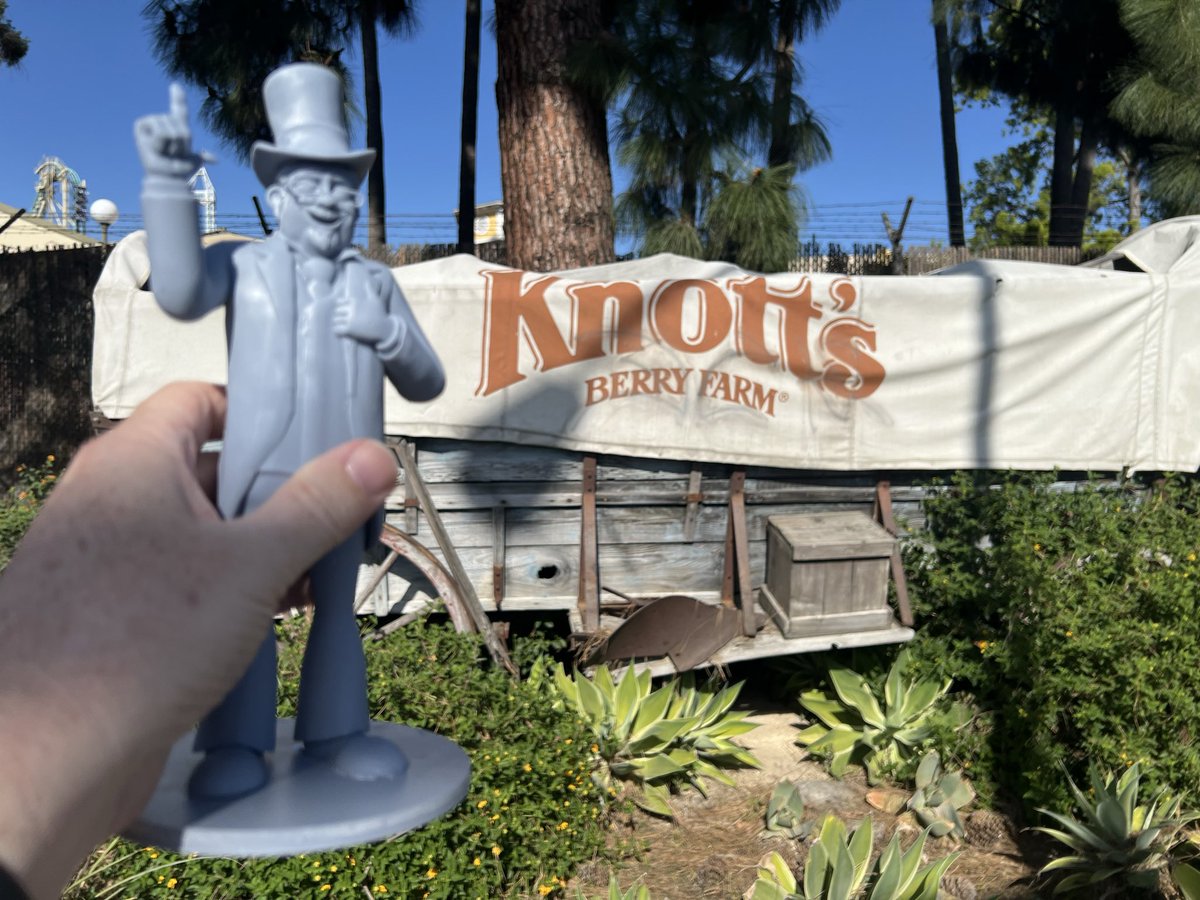 RyanBatcheller's tweet photo. Ride on over to Knott’s Berry Farm to see my new art during the Boysenberry Festival. Show opens March 13th  and runs until April 12th.  #knotts #knottsberryfarm #boysenberryfestival #ghosttownalive https://t.co/NxmtRwhGvy